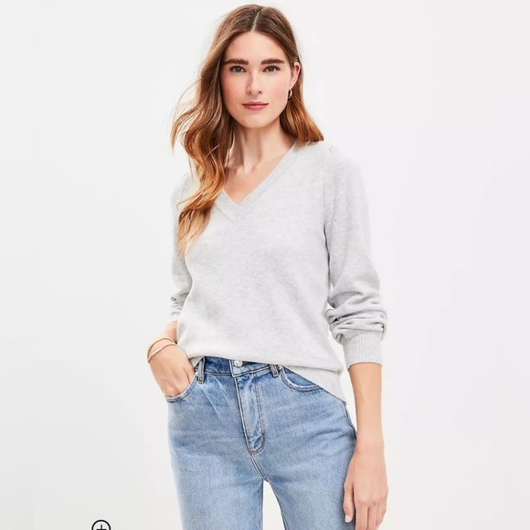 LOFT Sweaters - LOFT Relaxed V-Neck Sweater Grey XL
